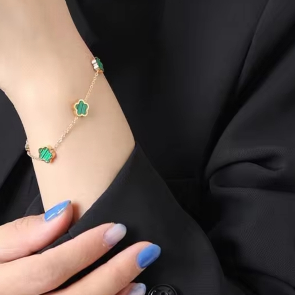 Clover Stainless Steel Gold Plated Elegant Bracelet. - Picture 2 of 8